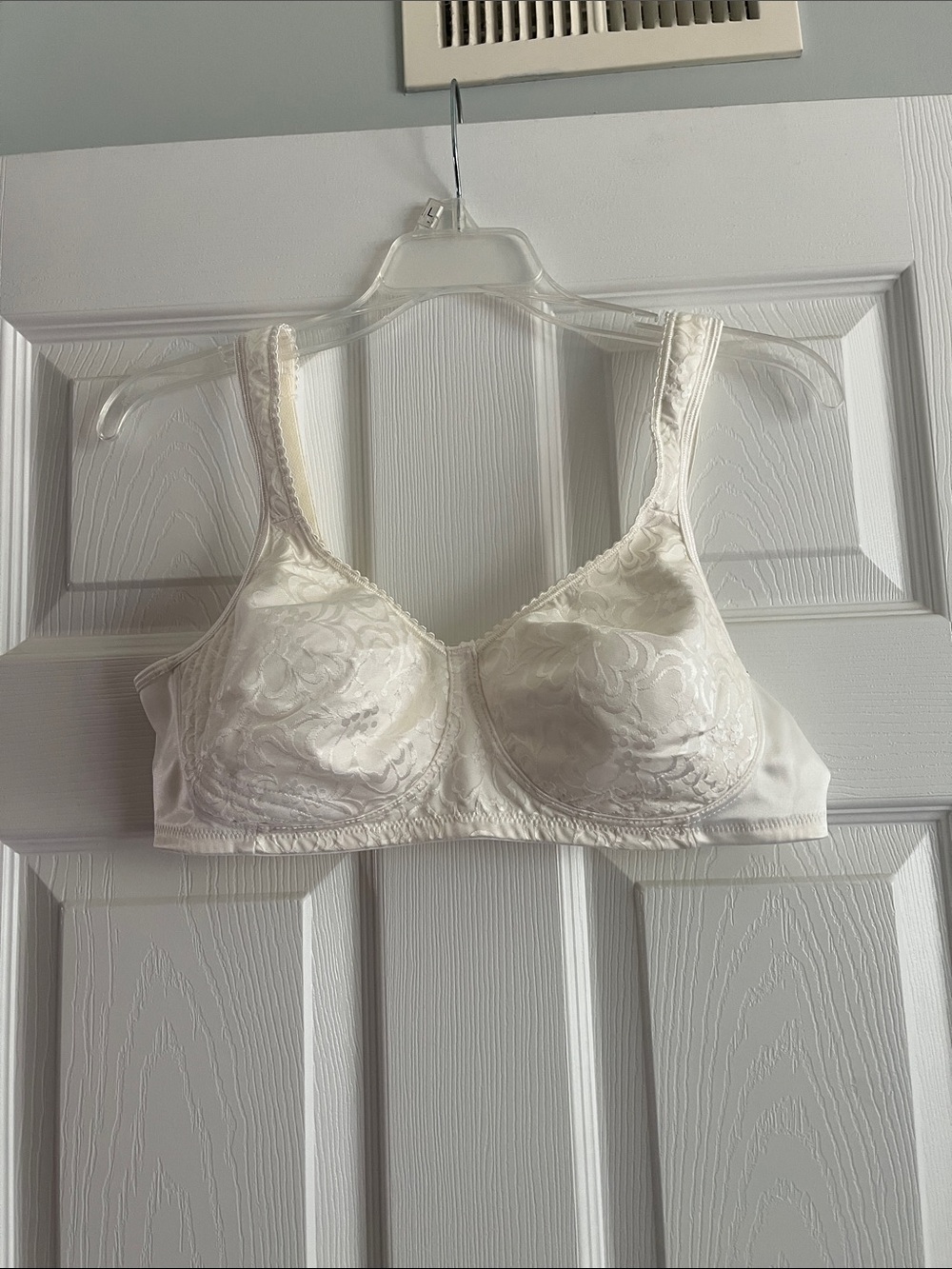 Playtex Ivory Lace Support Bra